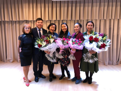 Выпускники хореографического отделения Детской школы искусств встретились на вечере памяти / ЯСИА   Город Москва