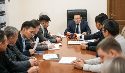 Алексей Колодезников: Ситуация по ремонту автодорог в Якутске стабилизировалась / Дьулус Борочков Якутск Якутск Республика Саха (Якутия)