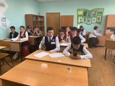 Подарочная упаковка и козье молоко: Нюрбинские школьники представили бизнес-проекты / ЯСИА  Нюрбинский Республика Саха (Якутия)