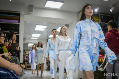 22 коллекции аксессуаров и одежды представили в Якутске на показе «FashionBoom» / Артемий Грошев Якутск Якутск Республика Саха (Якутия)