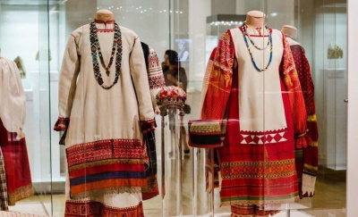 Творческая мастерская из Владимирской области покажет якутянам национальные костюмы народов России / ЯСИА   Республика Саха (Якутия)