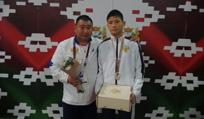 Тимофей Стручков выиграл «серебро» чемпионата Европы по греко-римской борьбе / Дьулустаан Сергеев   