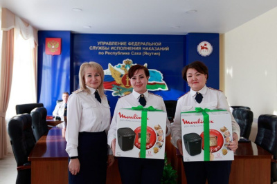 Семьям военнослужащих передали кухонную технику / ЯСИА   