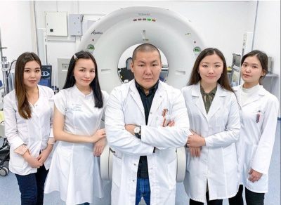 Уникальные специалисты Онкодиспансера отмечают сегодня свой праздник / ЯСИА   