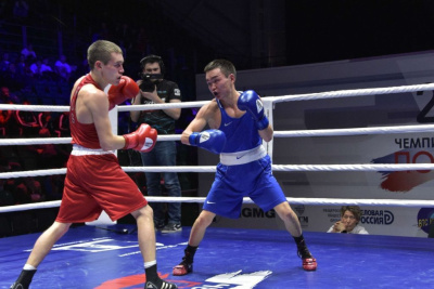 Василий Егоров сразится за выход в финал с призером чемпионата России в Якутске / Дьулустаан Сергеев Якутск Якутск Республика Саха (Якутия)