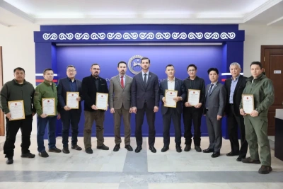 Военкоры Якутии получили благодарность от полпреда ДФО / Николай Борисов   