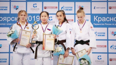 «Будет олимпийская медаль и по дзюдо». В Якутске поздравили победительниц первенства России / Дьулустаан Сергеев Якутск Якутск Республика Саха (Якутия)