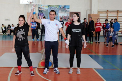 В Армавире состоялся турнир по мас-рестлингу среди студентов «Противостояние» / Закарян Гайк   