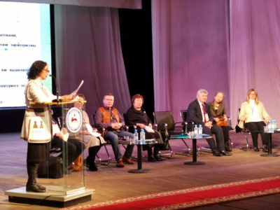 Сохранение, изучение и развитие. В Якутске проходит конференция, посвященная эпосу Олонхо / Дьулус Борочков Якутск Якутск Республика Саха (Якутия)