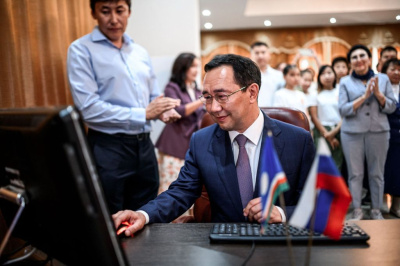 Айсен Николаев вошел в топ-10 наиболее цитируемых губернаторов-блогеров / ЯСИА   Город Санкт-Петербург