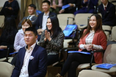 Как стать главой. Молодые вилюйчане выяснили это на деловой игре / ЯСИА   