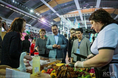 «Сладкие мечты» по-белорусски. Жителям Якутска представили кухни народов мира / ЯСИА Якутск Якутск Республика Саха (Якутия)