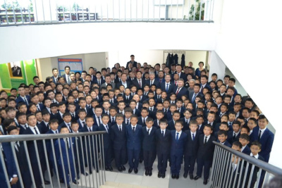 Цифровые навыки. Мюрюнская юношеская гимназия выиграла грант Минпросвещения России / ЯСИА  Алданский 