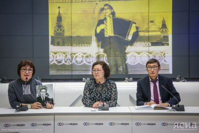 В Якутии вышла в свет книга воспоминаний к 80-летию известного мелодиста Валерия Ноева / Дьулус Борочков   Республика Саха (Якутия)