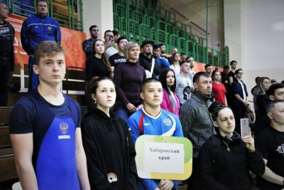 В Якутске впервые проходит чемпионат Дальнего Востока по пауэрлифтингу / Дьулустаан Сергеев Якутск Якутск Республика Саха (Якутия)