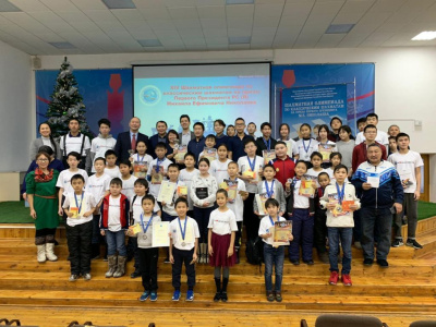 В шахматной олимпиаде на призы Михаила Николаева победила команда школы №2 Якутска / ЯСИА Якутск Якутск Республика Саха (Якутия)