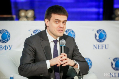 Наука, бюджетные места, работа. Что обсудили студенты и ученые на встрече с Михаилом Котюковым / Вероника Аммосова   