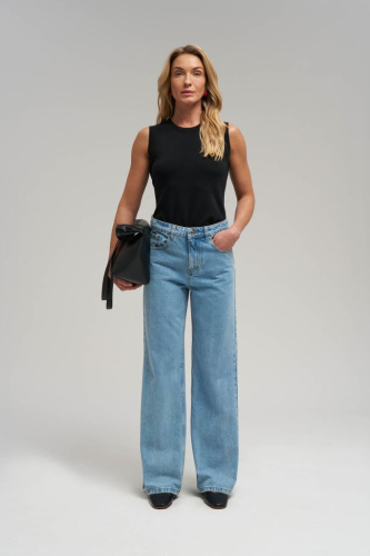 Вязаная майка прилегающего кроя с хлопком