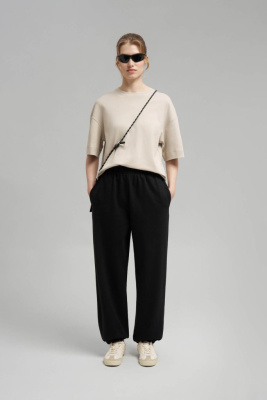 Свободная футболка из хлопкового трикотажа интерлок