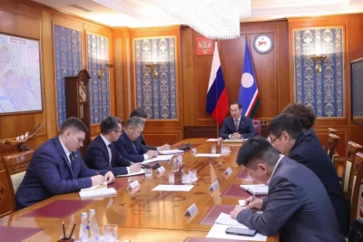 Айсен Николаев поставил новые задачи перед руководством правительства и администрации Якутии / ЯСИА   