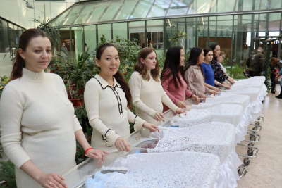 В Национальном центре медицины выписали восемь новорожденных / ЯСИА   