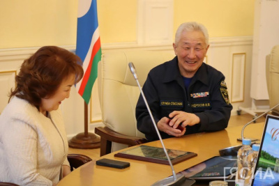 В Якутске с 65-летием поздравили руководителя Службы спасения республики Иннокентия Андросова / Нарыйа Пахомова Якутск Якутск Республика Саха (Якутия)