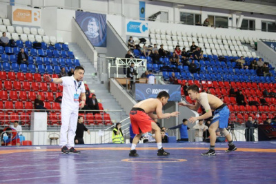В Якутске начались схватки на ковре турнира Гран-при МинГООБЖН / ЯСИА Якутск Якутск Республика Саха (Якутия)