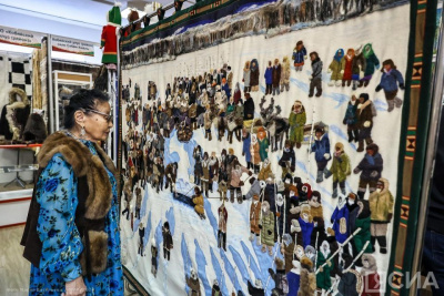 Якутские мастерицы создали панно по известной картине художника Афанасия Осипова / ЯСИА   