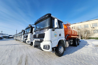 Новые ассенизаторские машины доставили в Якутск / Мария Горохова   