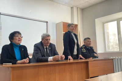 Марина Бахилина встретилась с коллективом Государственной противопожарной службы Якутии / ЯСИА   
