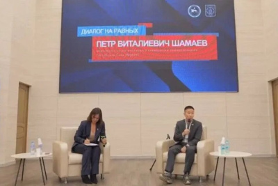 Министр молодежи Якутии встретился со школьниками и студентами в Нерюнгри / ЯСИА   