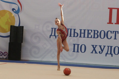 В Якутске дан старт первенству Дальнего Востока по художественной гимнастике / Дьулустаан Сергеев   