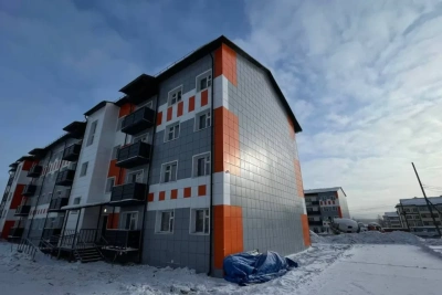 Кирилл Бычков проверил реализацию программы переселения из аварийного жилья в Чульмане / ЯСИА   