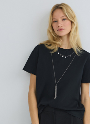 Футболка с ожерельем, Черный