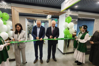 В центре Якутска открылся обновленный офис Сбера / ЯСИА   