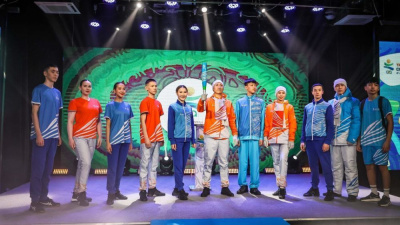 В Якутске состоялась презентация одного из главных символов эстафеты огня - факела VIII Игр «Дети Азии» /  Якутск Якутск Республика Саха (Якутия)