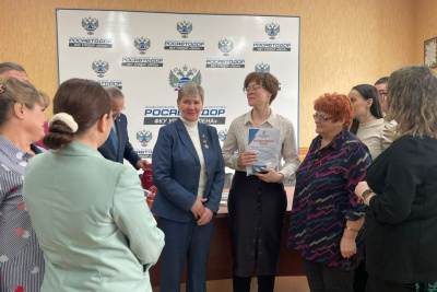 Марина Бахилина встретилась с коллективом Управтодор «Лена» в Алданском районе / ЯСИА  Алданский 