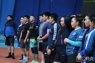 Сборная Якутии начала подготовку к чемпионату России по мас-рестлингу / Дьулустаан Сергеев   Республика Саха (Якутия)