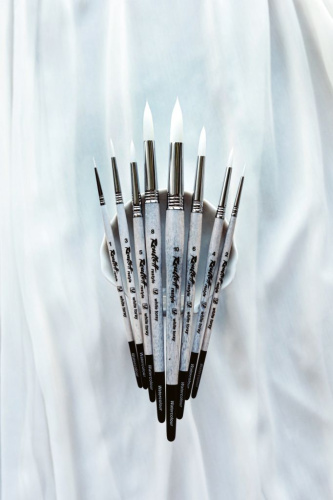 Кисть синтетика круглая Roubloff "1Wt14" ручка фигурная пёстрая белая с черным кончиком, глянцева