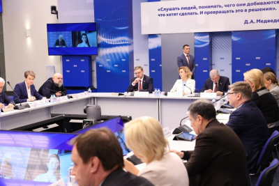 ЕР инициирует законодательные коррективы в рамках задач из президентского послания / ЯСИА   