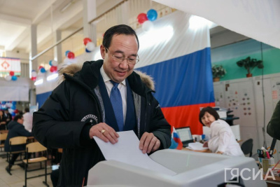 Айсен Николаев проголосовал на выборах президента России / ЯСИА   