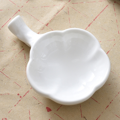 Тушечница с ручкой-подставкой для кисти "Белый цветок"