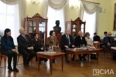 Орден Кулаковского вручили президенту СВФУ и Павловской школе Мегино-Кангаласского улуса / ЯСИА  Мегино-Кангаласский Республика Саха (Якутия)