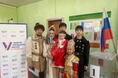 Альбина Черепанова: «Быть в национальном костюме на выборах становится очень модным» / ЯСИА   