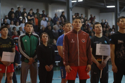 Видео. Борьба участников чемпионата Якутии за путёвки на Игры Дыгына / Дьулустаан Сергеев   Республика Саха (Якутия)