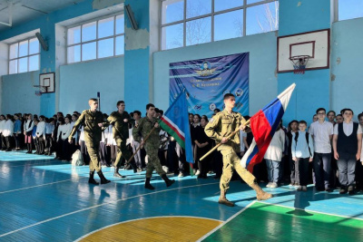 В школе № 30 Якутска отметили 10-летие воссоединения Крыма с Россией / Карина Оконешникова Якутск Якутск Республика Саха (Якутия)