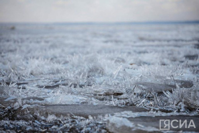 На участке сезонной автодороги в Ленском районе вышла наледь / ЯСИА   