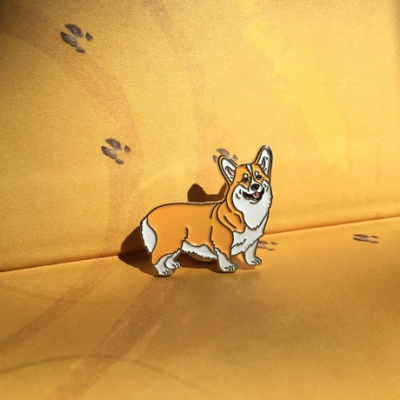 Значок эмалированный Корги
