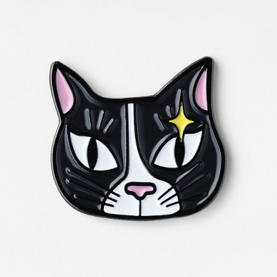 Значок эмалированный "Кошка искра"