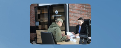 Участнику СВО вручили Карту жителя Якутии /    